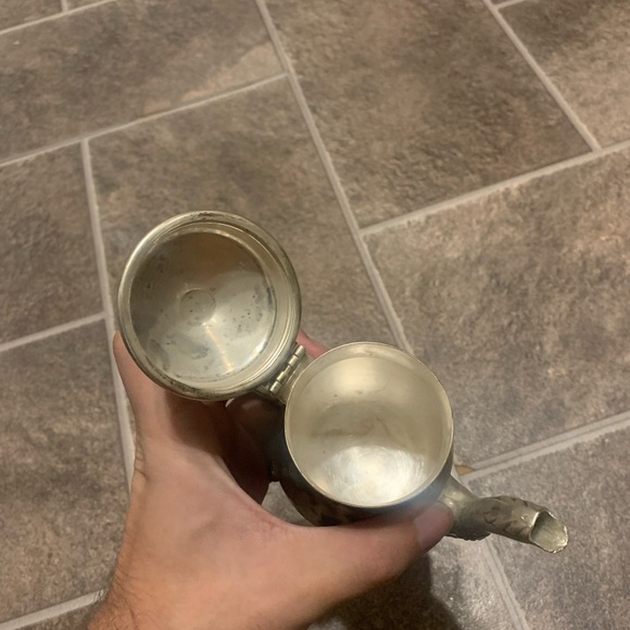 Vintage International Silver Co silver plated Creamer with lid. 5.5 Tall X 6.5 W - Picture 7 of 8